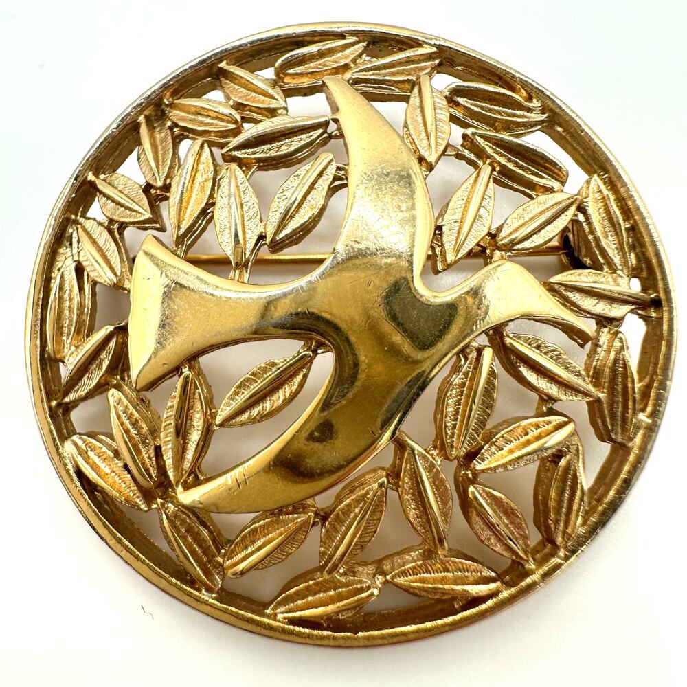 Michele Lynn signed vintage gold tone dove bird leaves round circular brooch